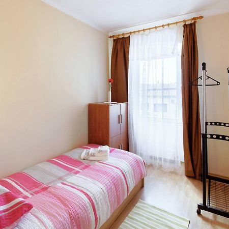 Apartments Viola By Rent Istria Momjan Kültér fotó