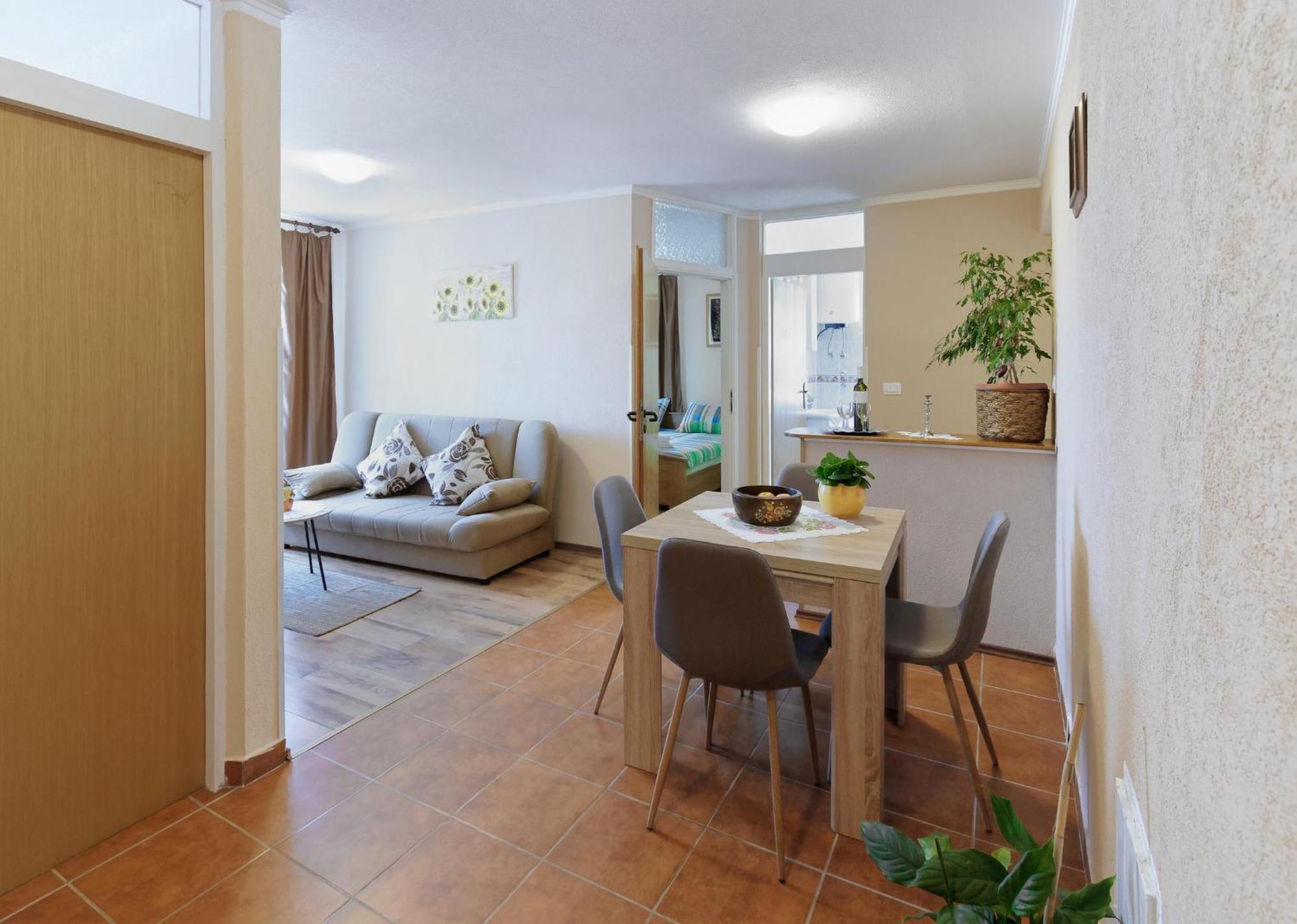 Apartments Viola By Rent Istria Momjan Kültér fotó