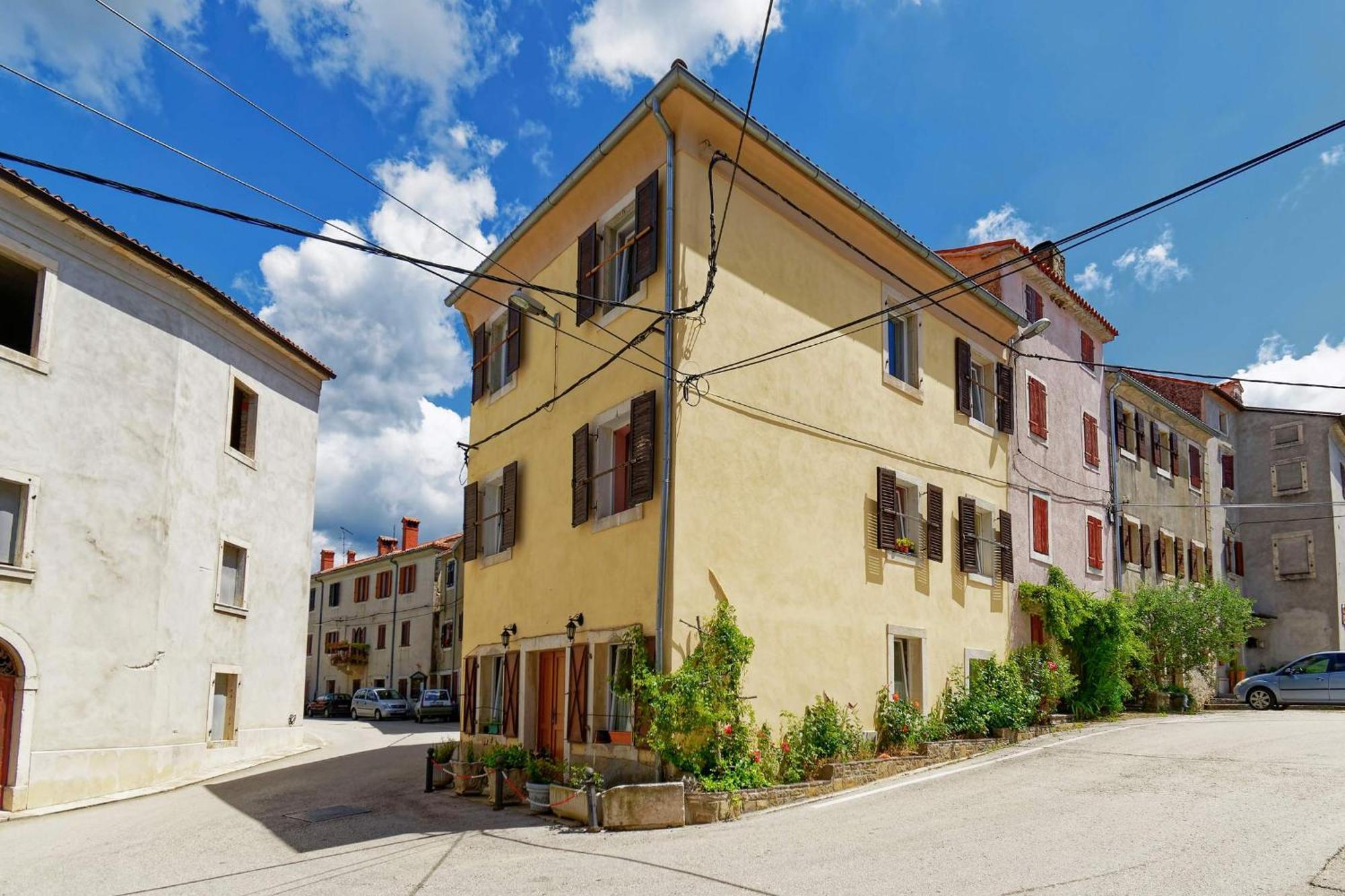 Apartments Viola By Rent Istria Momjan Kültér fotó